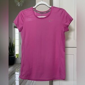 Nike Women's DRI-Fit Round Neck Pink Running Tee Shirt Size M
